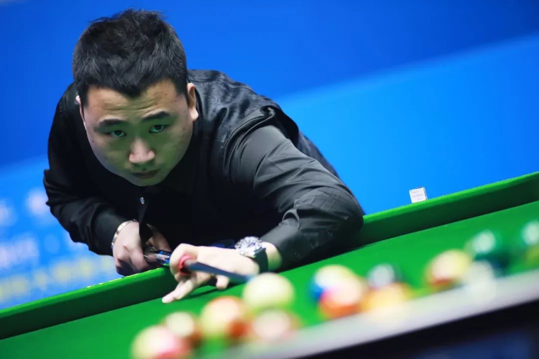 赛的首场对 赛的首场对